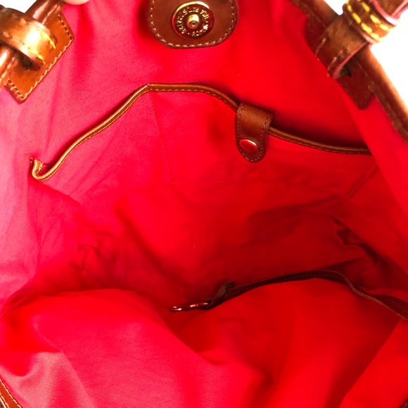 Dooney & Bourke Tote Black Patent Leather Suede Bottom J1692567 - Picture 11 of 16